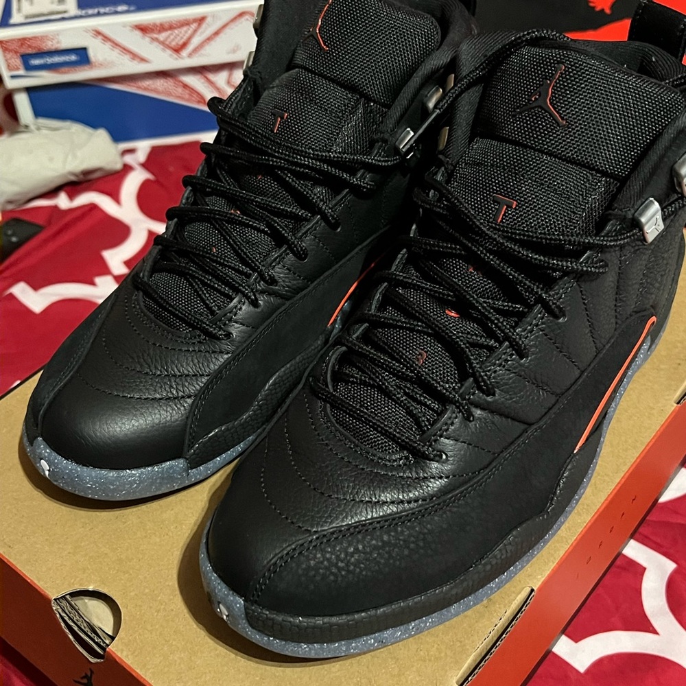 Retro 12 Jordan size 8.5